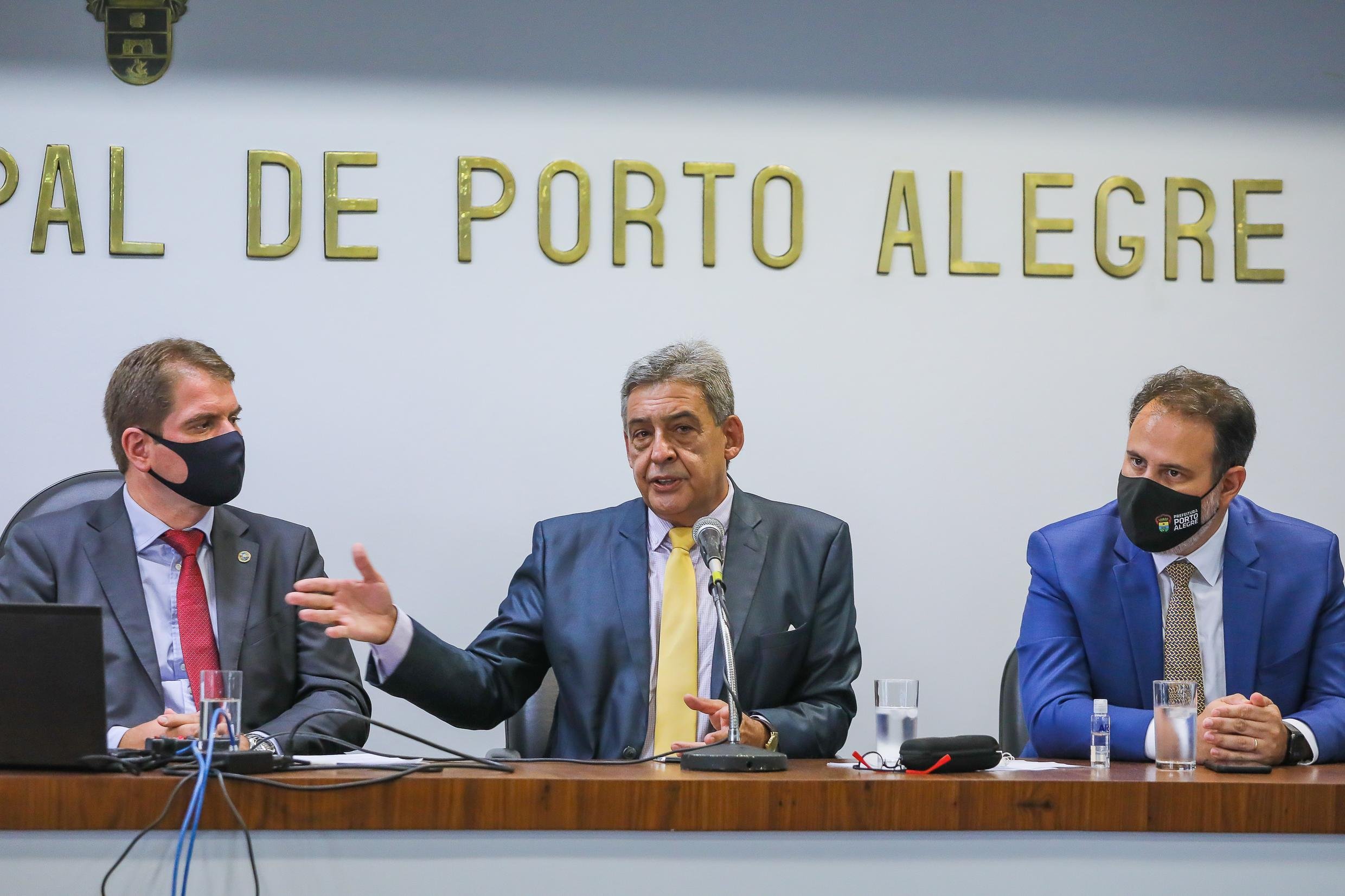 Melo participou da abertura dos trabalhos legislativos na C&acirc;mara de Porto Alegre
