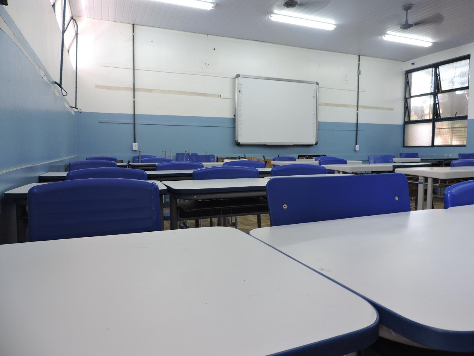 Algumas escolas ainda est&atilde;o recebendo novas adequa&ccedil;&otilde;es f&iacute;sicas