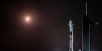 Um foguete de duas fases Falcon 9 decolou de Cabo Cañaveral, no estado da Flórida