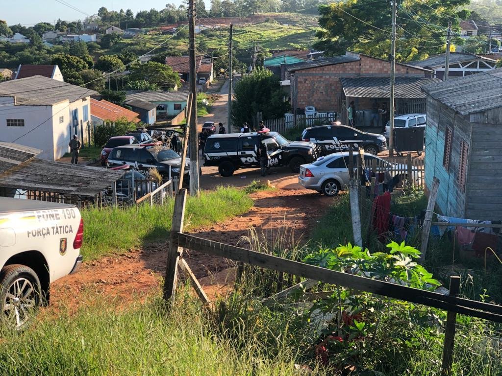 A&ccedil;&atilde;o tem a participa&ccedil;&atilde;o de 120 policiais civis e militares e bombeiros que cumprem 18 ordens judiciais