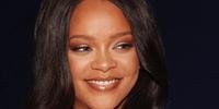Rihanna, de 32 anos, é uma presença frequente nos desfiles de moda