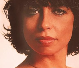 Com pref&aacute;cio do cr&iacute;tico T&aacute;rik de Souza, livro reconstr&oacute;i a vida da artista que participou ativamente dos mais importantes movimentos musicais surgidos a partir da d&eacute;cada de 1960 e foi a primeira estrela da MPB a falar abertamente contra a ditadura militar