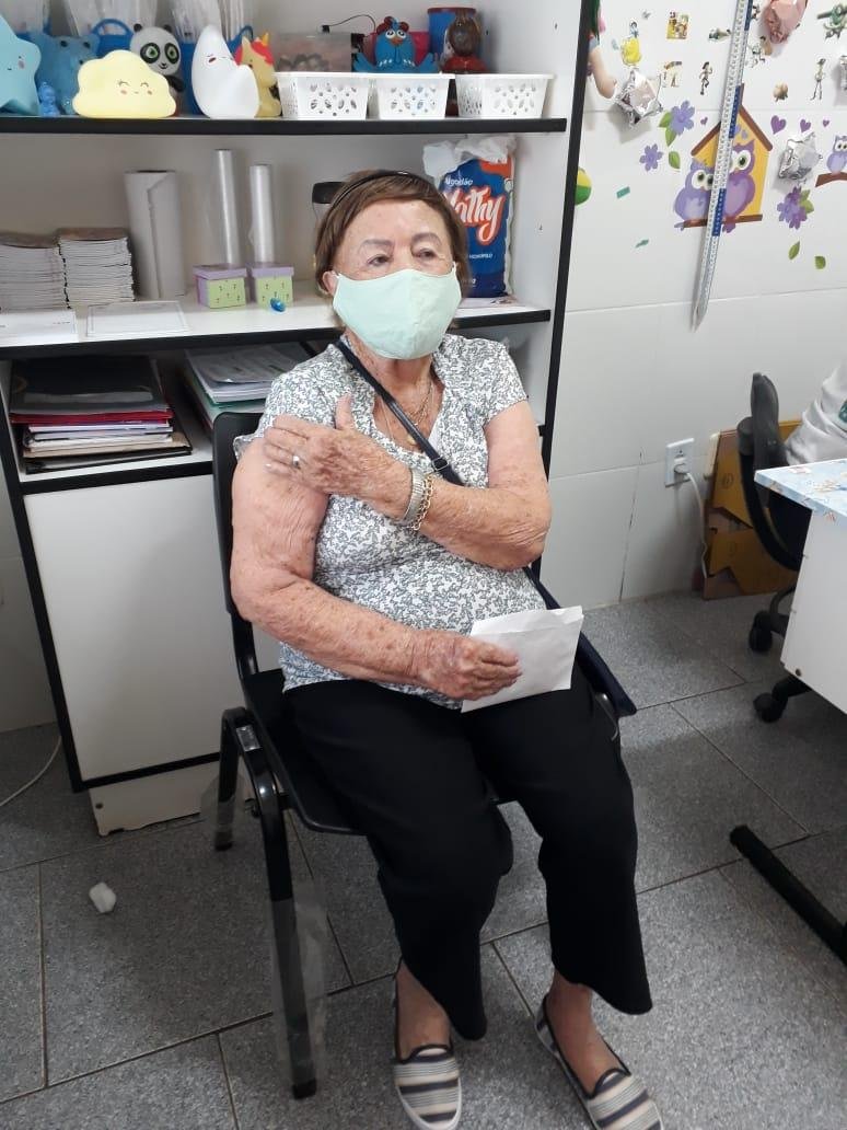 Hoje se vacinaram 371 idosos acima dos 85 anos