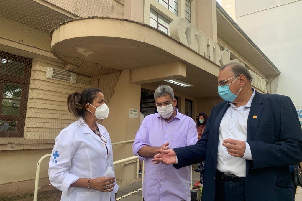 Prefeito visitou Unidades de Sa&uacute;de nesta manh&atilde;