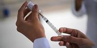 Não há data prevista para que novo lote de vacinas seja enviado para o Estado