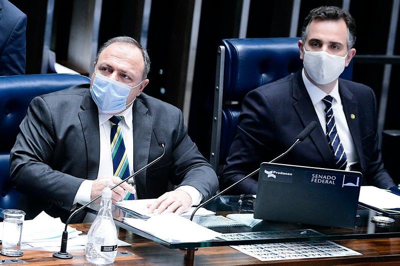 Encontro com os senadores ocorre nesta quinta-feira