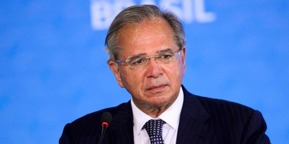 Paulo Guedes pediu or&ccedil;amento de guerra para aux&iacute;lio emergencial
