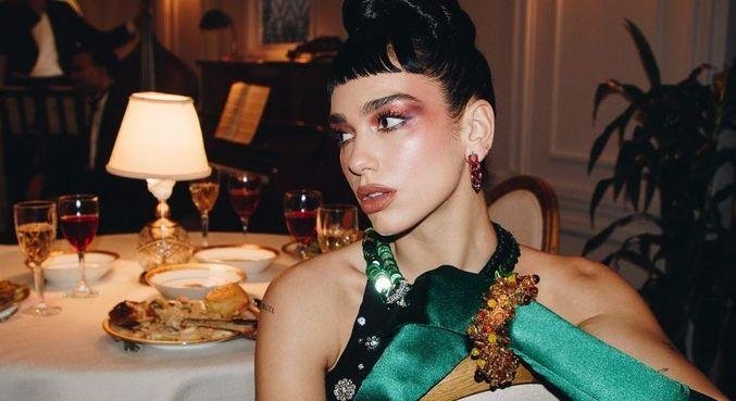 Se apresentar no Titanic? Dua Lipa faz isso em seu novo clipe 'We're Good'