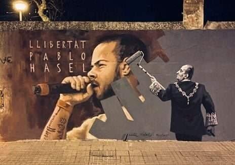 Mural na Espanha pintado por Cinta Vidal em defesa de Pablo Hasel