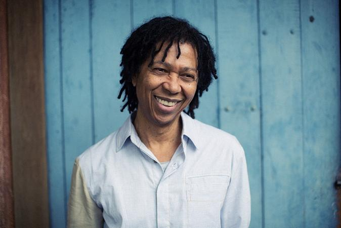 Cantor e compositor Djavan