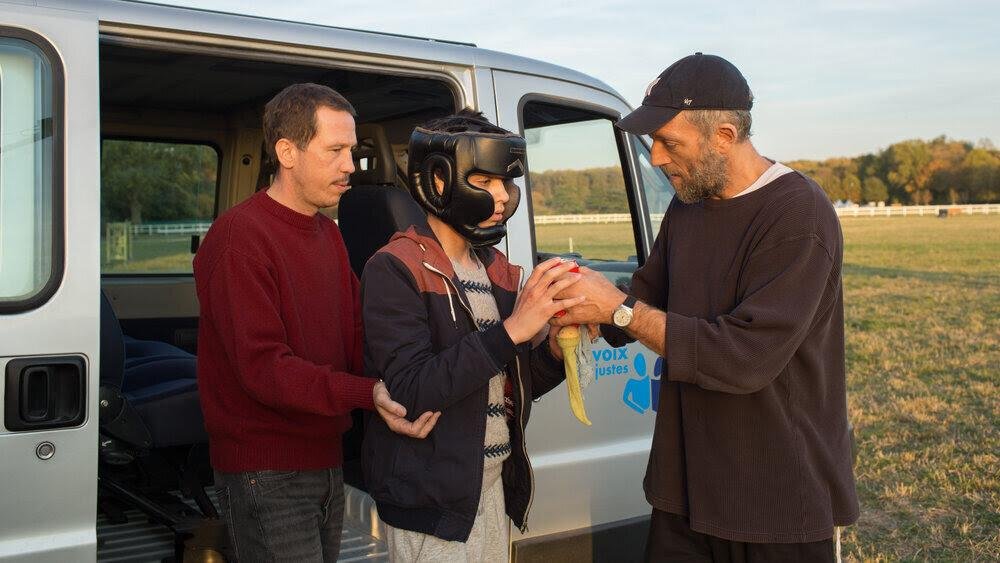 Reda Kateb e Vincent Cassel  interpretam Malik e Bruno