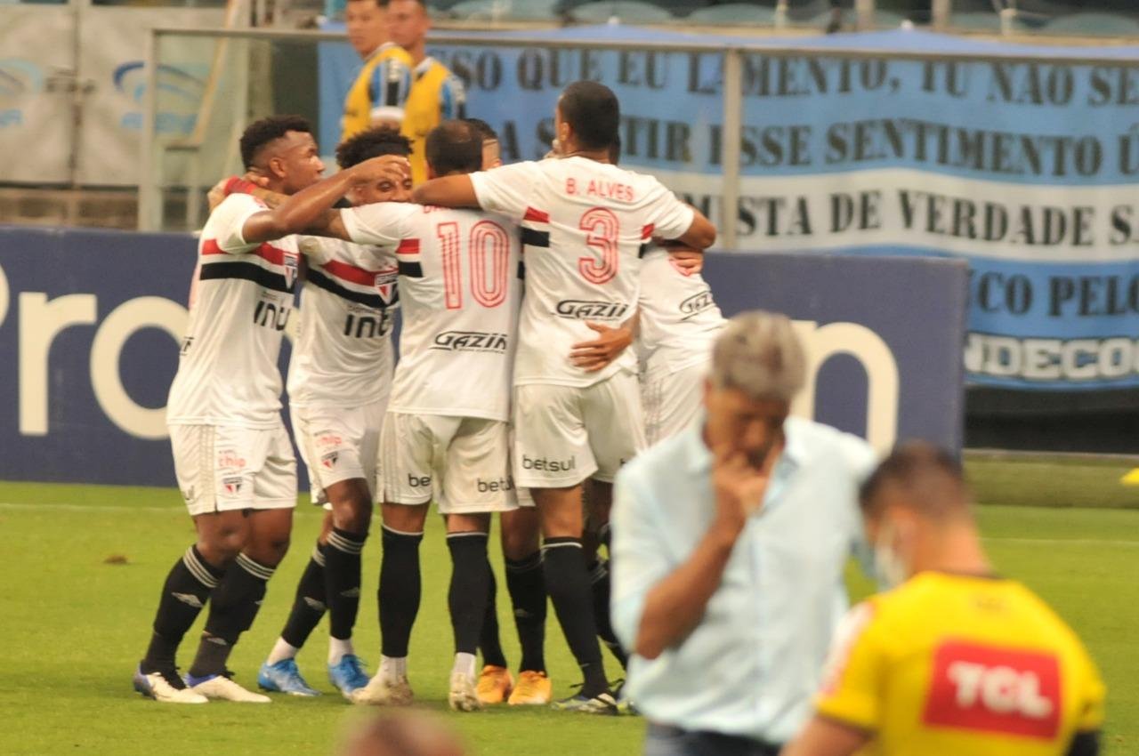 Gr&ecirc;mio perdeu de virada para o S&atilde;o Paulo na Arena