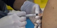 Primeiro lote recebido pela Colômbia contém 50 mil vacinas fabricadas pela Pfizer