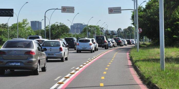 Avenida Edvaldo Pereira Paiva