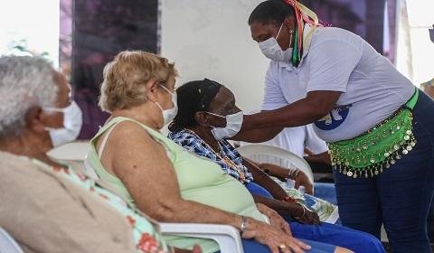 Capital baiana mant&eacute;m apenas aplica&ccedil;&atilde;o da segunda dose para quem havia tomado a primeira