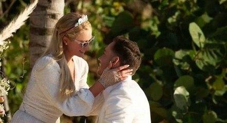 Paris foi pedida em casamento por Carter Reum