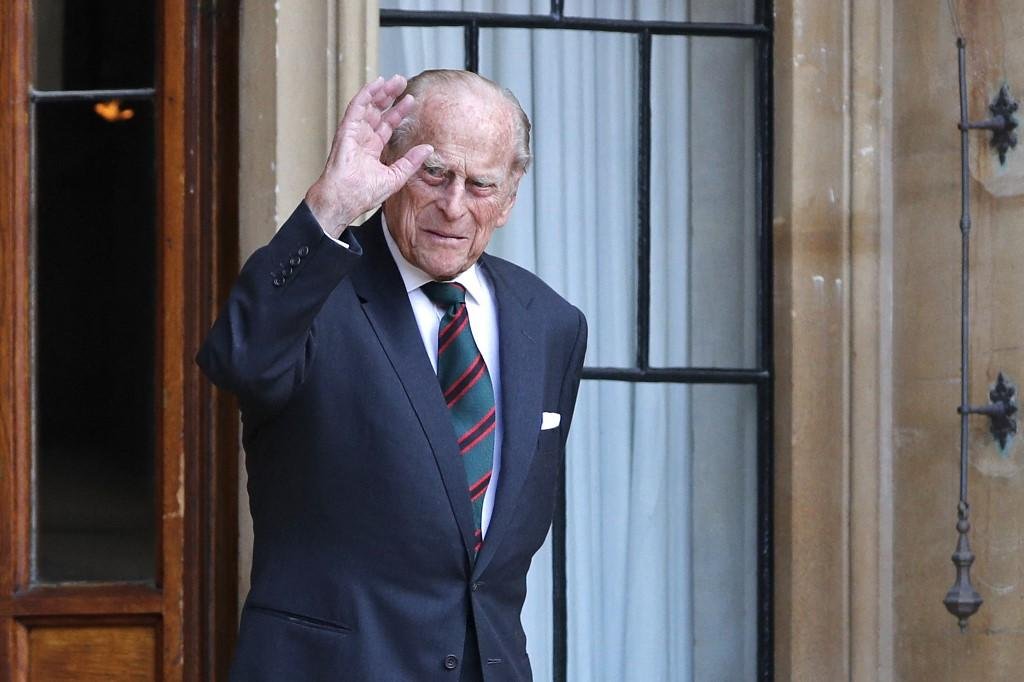 N&atilde;o h&aacute; informa&ccedil;&atilde;o sobre o motivo pelo qual marido da rainha Elizabeth II foi hospitalizado