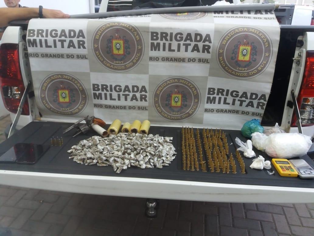 Eles foram encaminhados para a Delegacia Policial de Pronto Atendimento (DPPA) de Canoas