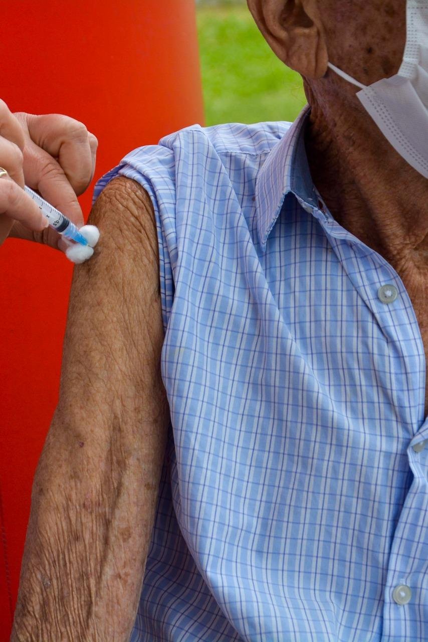 Doses ser&atilde;o aplicadas em 21 unidades b&aacute;sicas de Sa&uacute;de do munic&iacute;pio