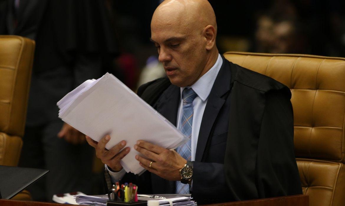 Por ordem do STF, Daniel Silveira foi preso ap&oacute;s publicar um v&iacute;deo em suas redes sociais fazendo apologia &agrave; ditadura militar