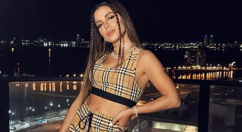 Anitta estava internada com infec&ccedil;&atilde;o alimentar