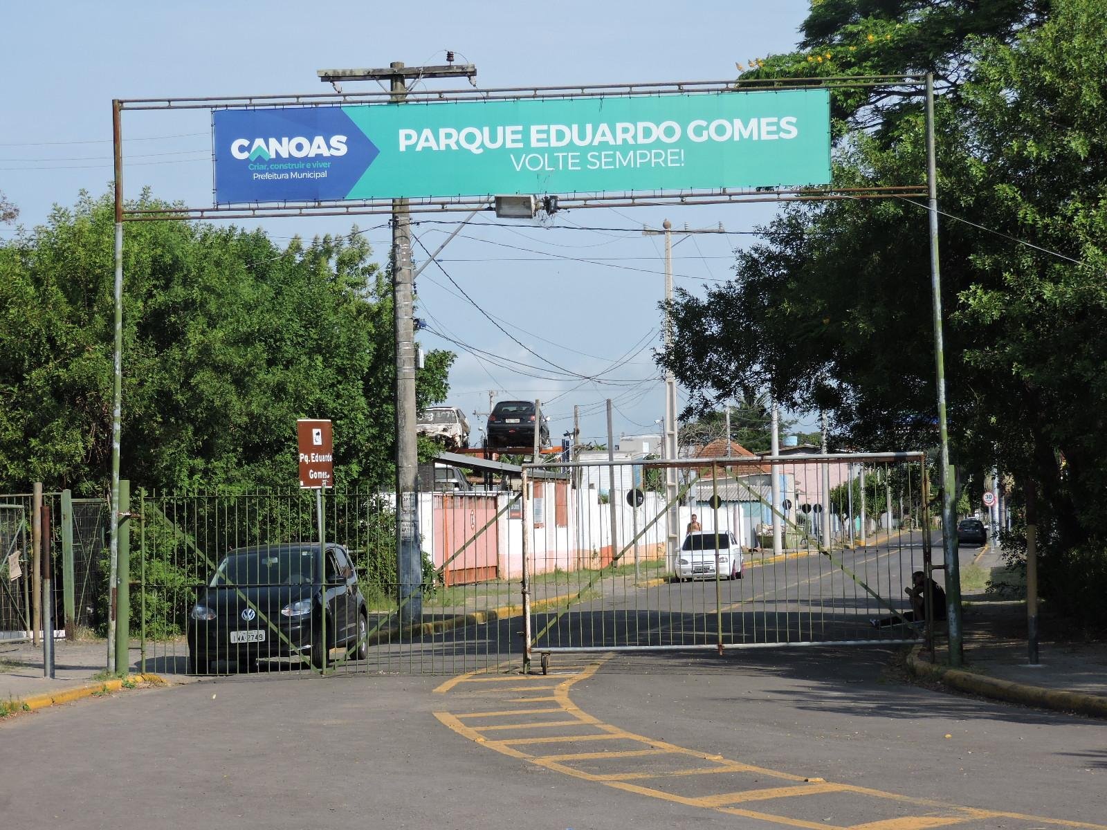 As primeiras doses da vacina ser&atilde;o aplicadas pelas equipes da sa&uacute;de no estacionamento do Parque Eduardo Gomes