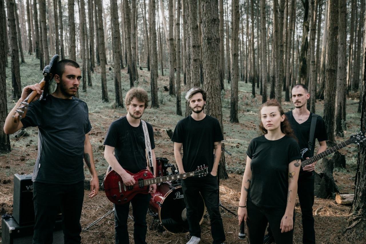 O grupo de Gramado mistura em seu som Pop Punk, Metal e Stoner Rock