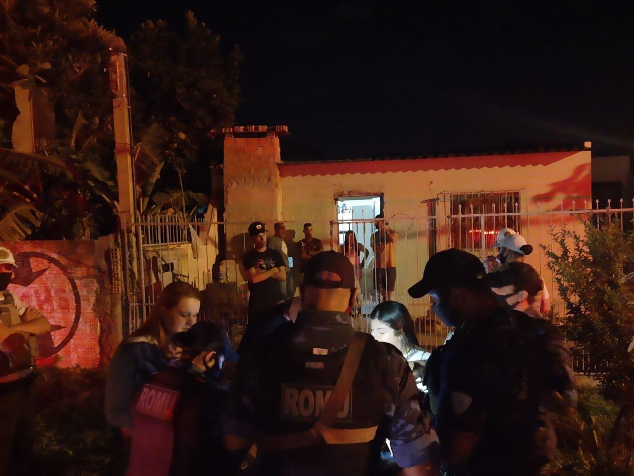 As autoridades intensificaram a vigil&acirc;ncia e fiscaliza&ccedil;&atilde;o aos poss&iacute;veis desobedientes das medidas vigentes no munic&iacute;pio