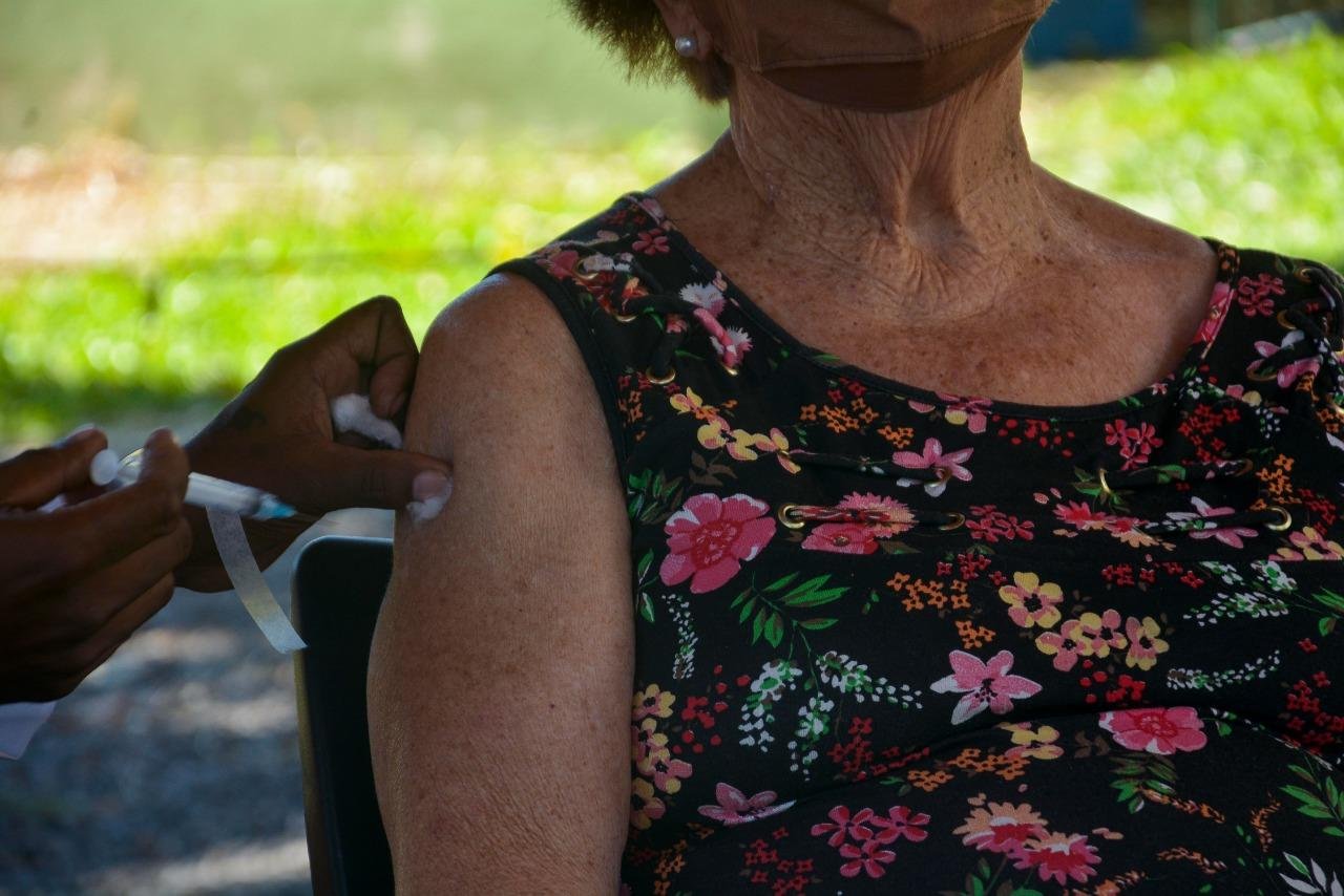Anvisa defende que rea&ccedil;&otilde;es adversas das vacinas contra a Covid-19 n&atilde;o s&atilde;o graves e est&atilde;o dentro do esperado