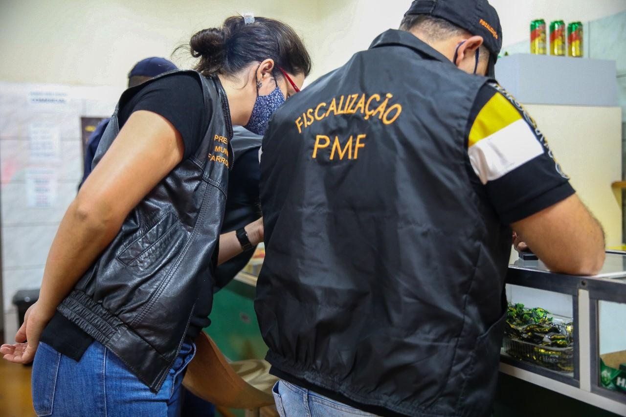 As equipes redigiram cinco Termos de Inspe&ccedil;&atilde;o por descumprimento &agrave; legisla&ccedil;&atilde;o