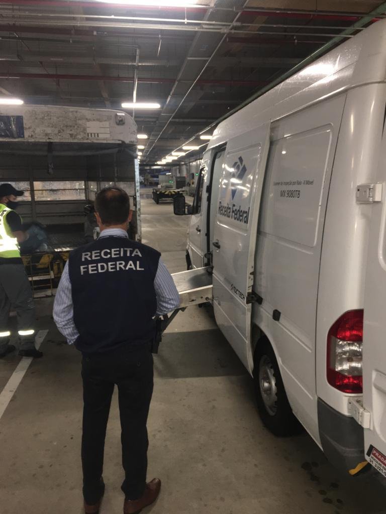 Carga de &oacute;culos de grau foi retida pela Receita Federal at&eacute; a comprova&ccedil;&atilde;o da importa&ccedil;&atilde;o e da apresenta&ccedil;&atilde;o das notas fiscais