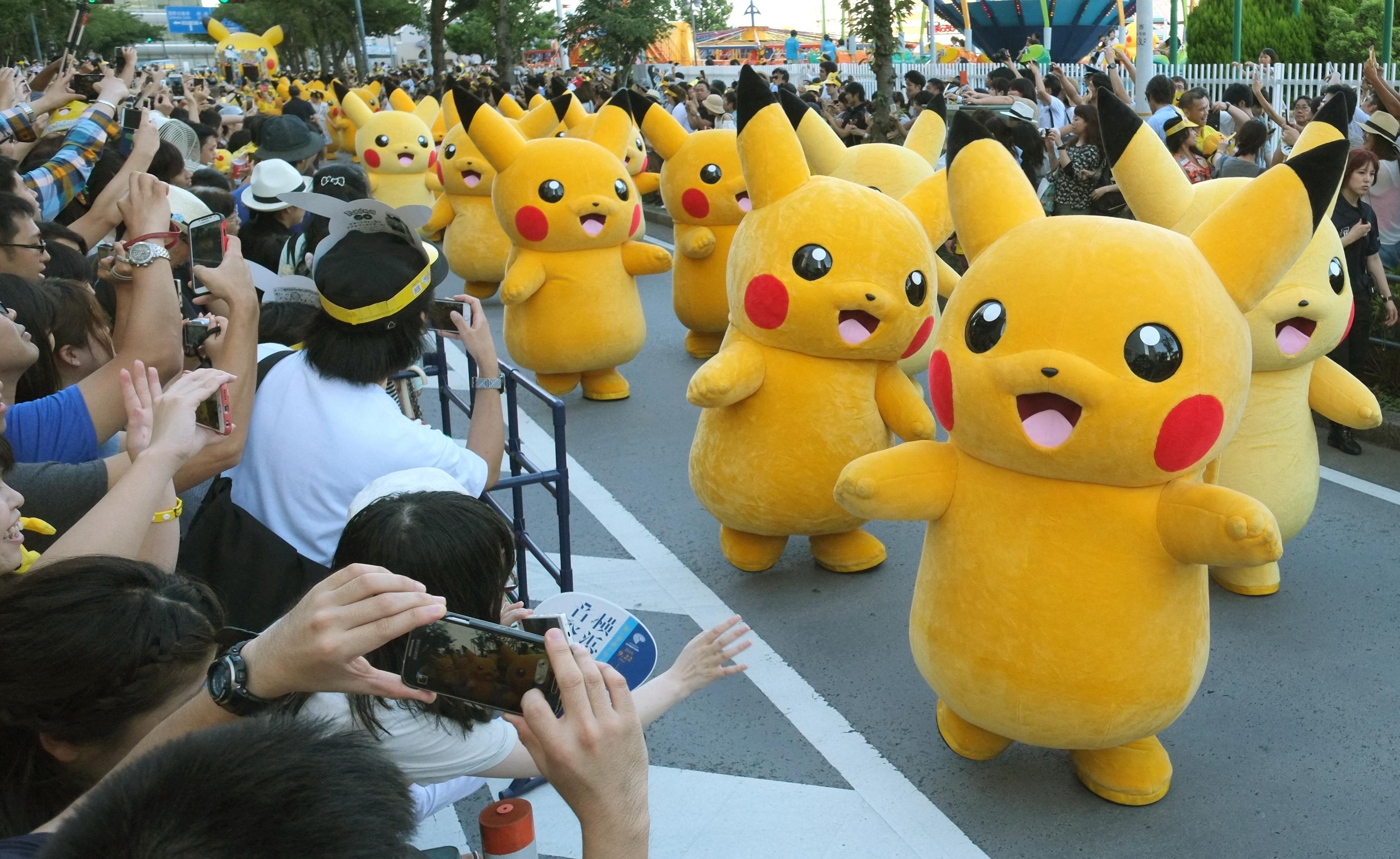Vinte e cinco anos ap&oacute;s seu surgimento, Pok&eacute;mon continua seduzindo adultos e crian&ccedil;as