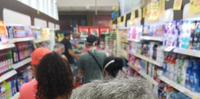 “Faz sentido fechar supermercado 20h?”, escreveu Melo