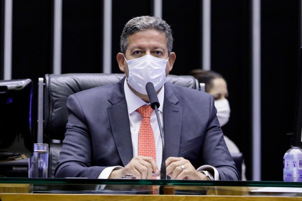 "&Eacute; hora de contribuir", afirmou Lira