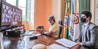 Atual secretário de enfrentamento à Covid, Renato Ramalho, ao lado do prefeito, Sebastião Melo
