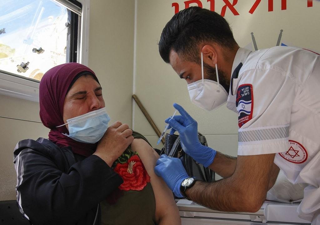As campanhas de vacina&ccedil;&atilde;o acontecer&atilde;o nas passagens de fronteira entre Israel e Cisjord&acirc;nia, assim como dentro das col&ocirc;nias