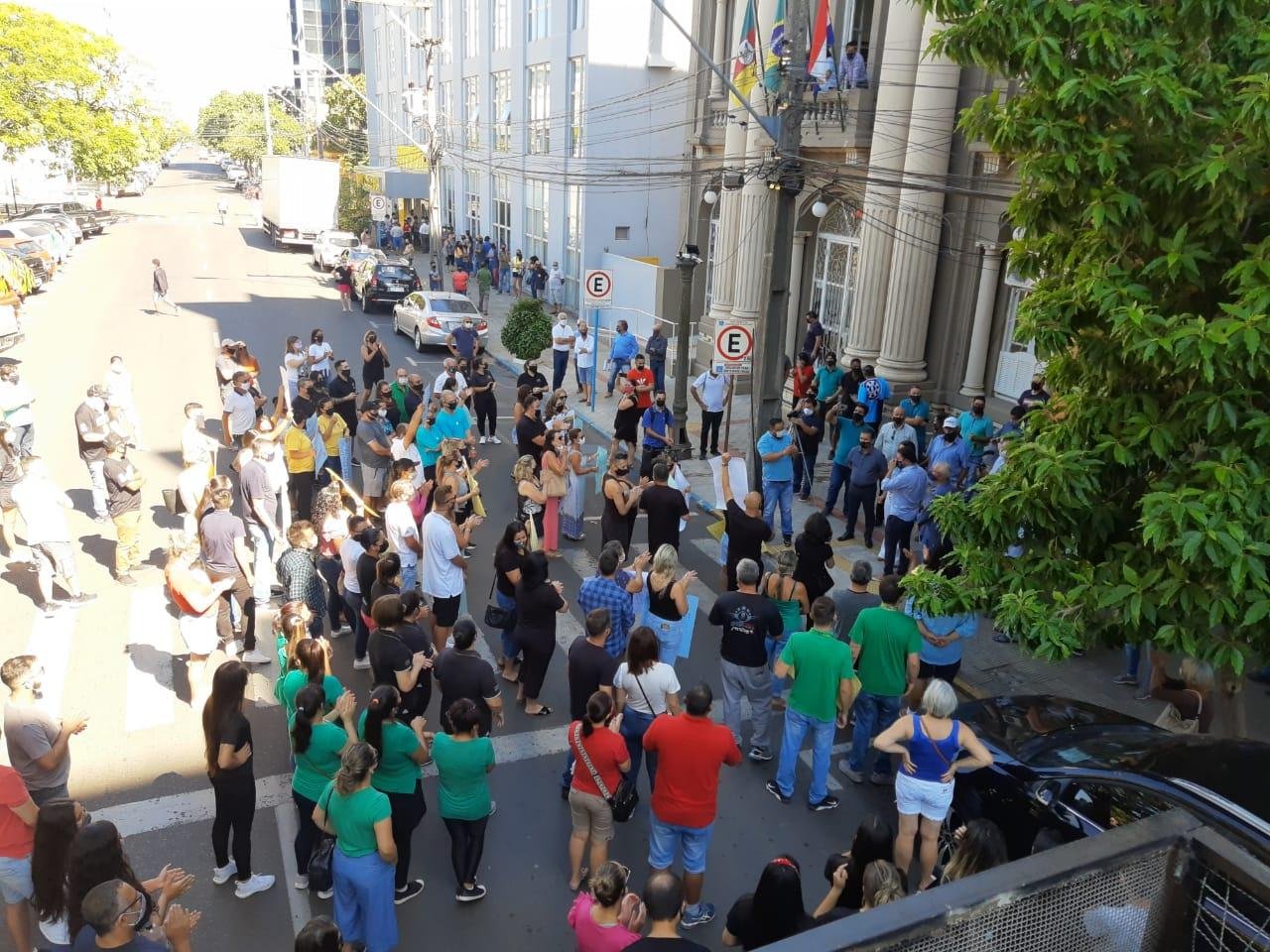 Vereadores receberam representantes dos comerciantes para ouvir as demandas da categoria