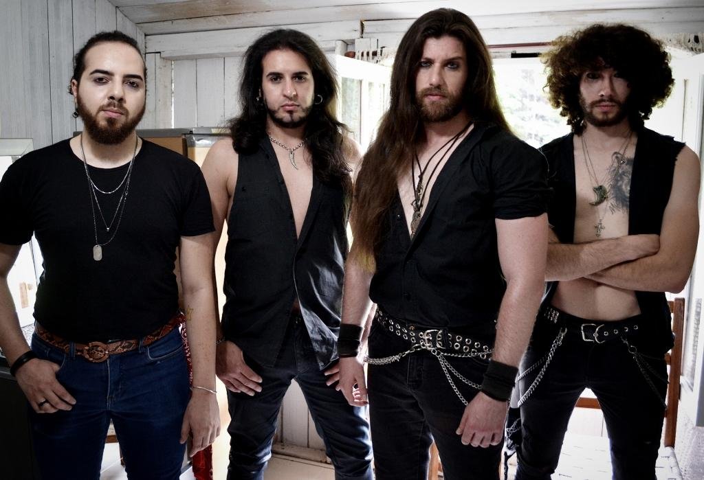 A banda tem nova forma&ccedil;&atilde;o, que prepara o novo EP