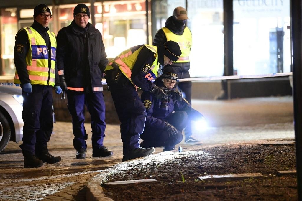Suspeito foi baleado na perna por policiais e detido em Vetlanda