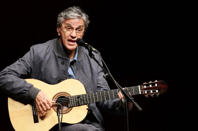 Caetano Veloso fala sobre o ex&iacute;lio em Londres no Festival da Cultura
