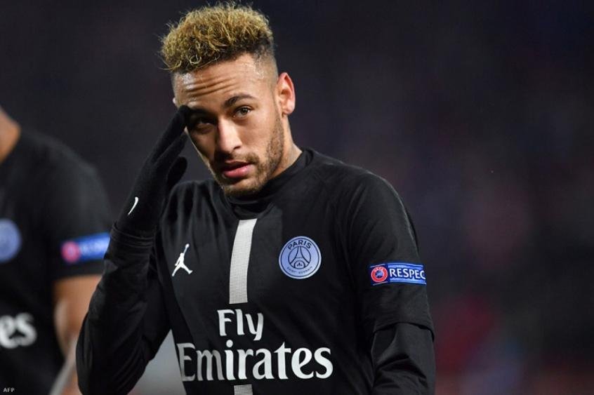 ''Nova an&aacute;lise da situa&ccedil;&atilde;o ser&aacute; feita nos pr&oacute;ximos dias", afirmou o PSG sobre a les&atilde;o de Neymar
