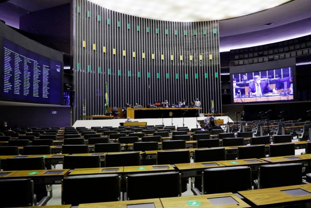 Texto do relator Daniel Freitas (PSL-SC) tinha uma estimativa de desvincular cerca de R$ 70 bilh&otilde;es em situa&ccedil;&otilde;es de crise fiscal
