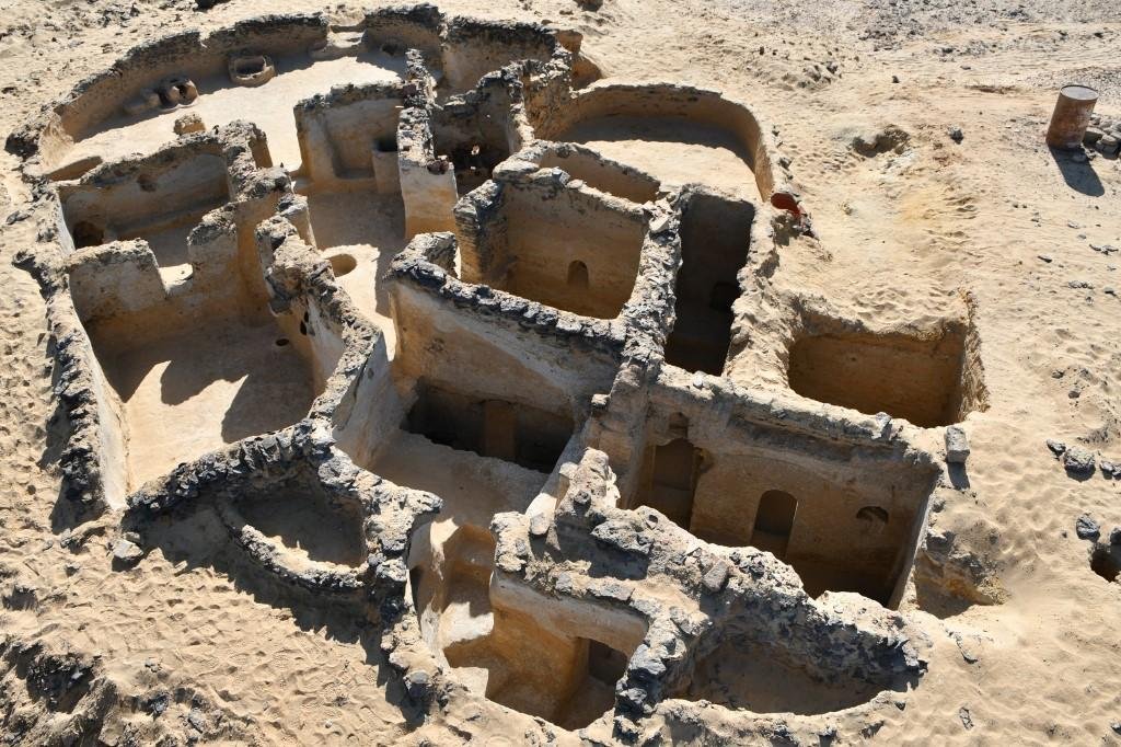 Em 2020 foram encontrados 19 edif&iacute;cios e uma igreja