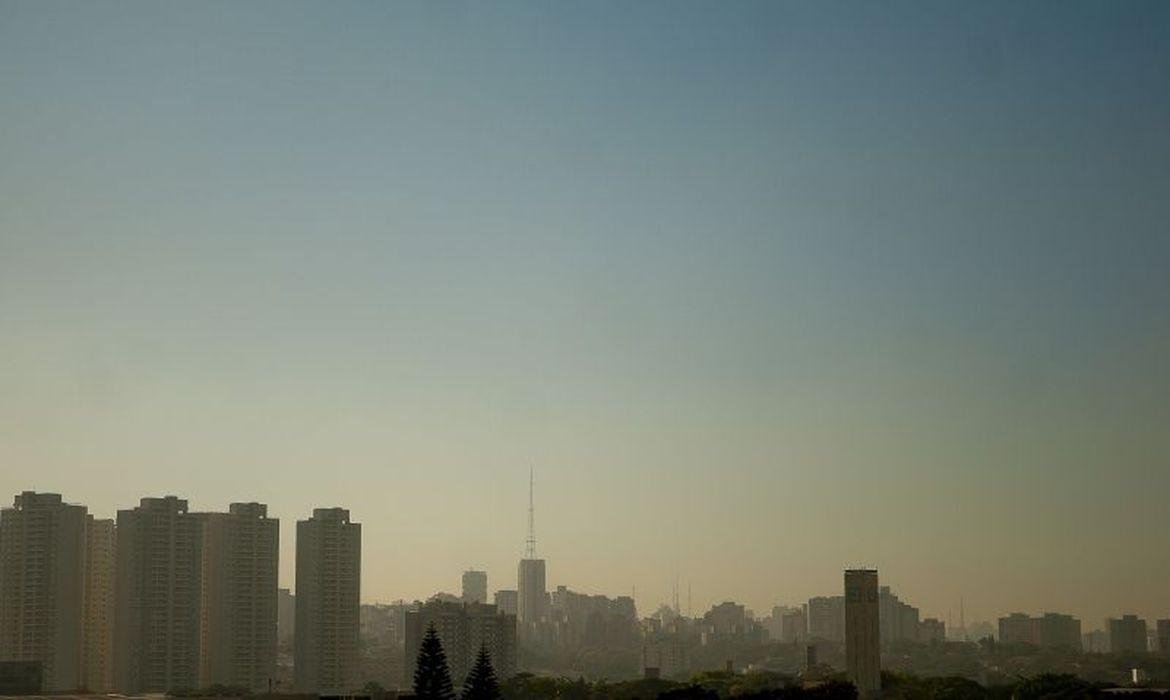 De 106 pa&iacute;ses com dados dispon&iacute;veis, apenas 24 respeitavam normas da Organiza&ccedil;&atilde;o Mundial da Sa&uacute;de (OMS)
