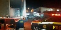 Caminhão baú transportava carga para Santa Catarina