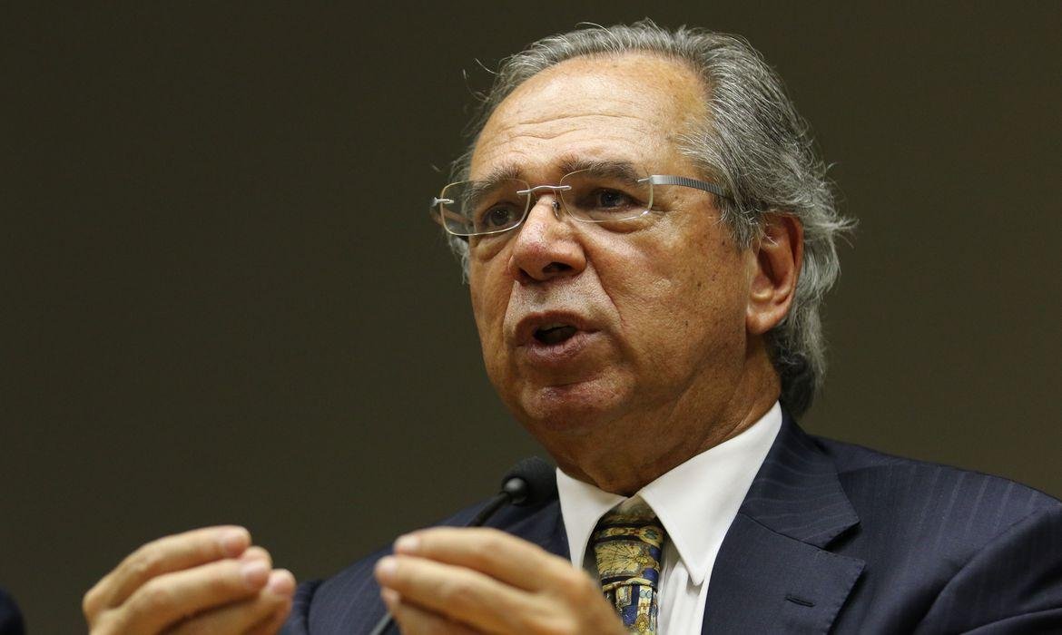 Ministro apareceu de surpresa no meio da coletiva sobre os dados de janeiro