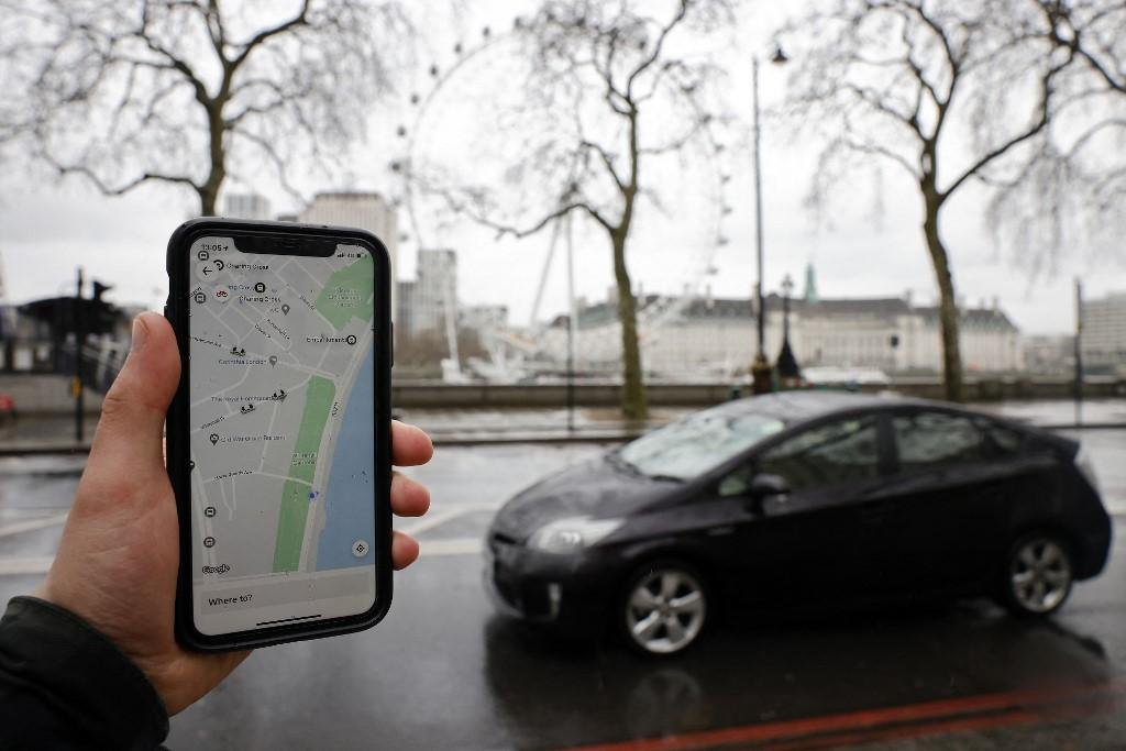Motoristas brit&acirc;nicos ter&atilde;o sal&aacute;rio m&iacute;nimo e f&eacute;rias remuneradas, entre outros benef&iacute;cios