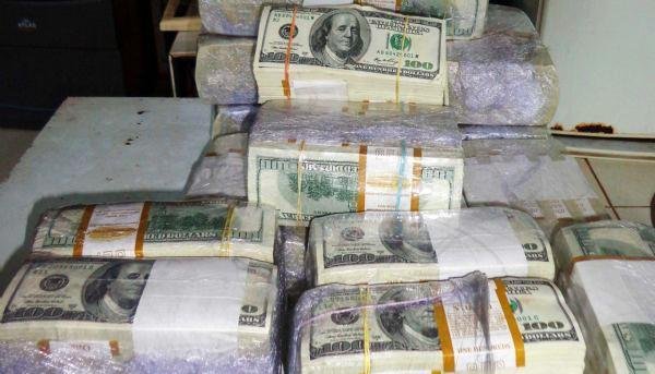 Condutor foi preso em flagrante por crime financeiro