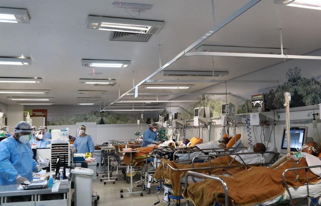 Pa&iacute;s registrou 2.841 mortes di&aacute;rias nesta ter&ccedil;a-feira