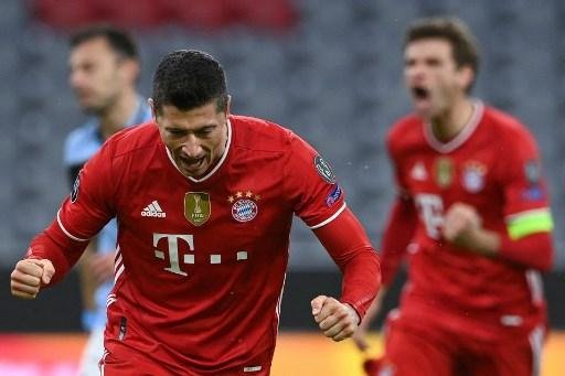 Atual campe&atilde;o venceu a Lazio e garantiu vaga nas quartas
